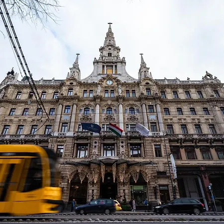 Palace Quarter * Budapest